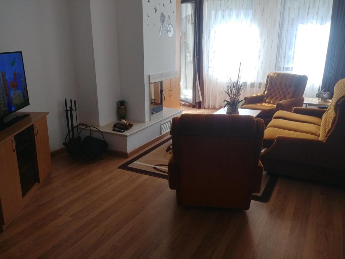 Apartment "Moni" Pamporovo Bagian luar foto
